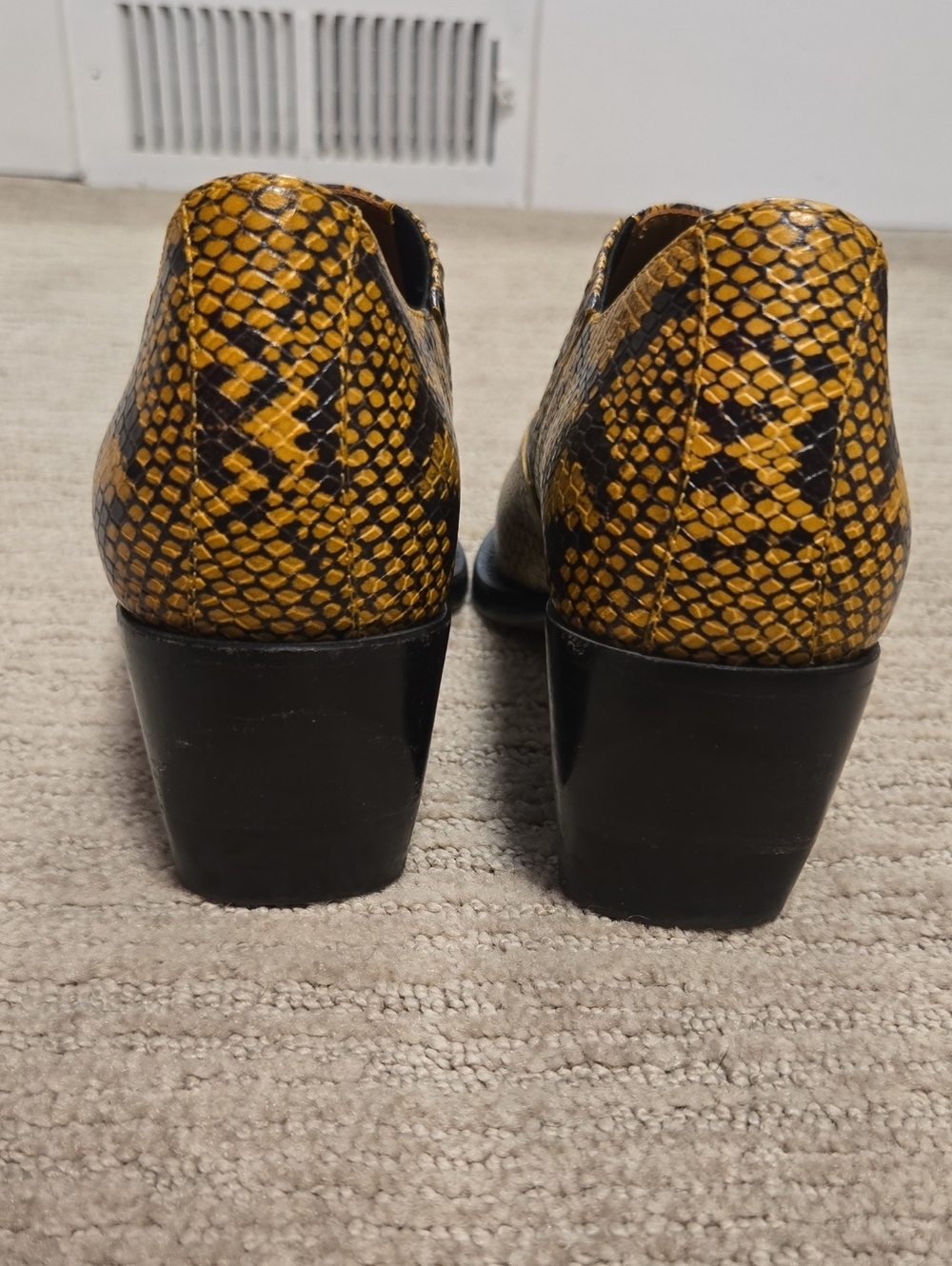 Chloé Rylee Snake Embossed Leather Booties-Black/Yellow - Picture 11 of 15